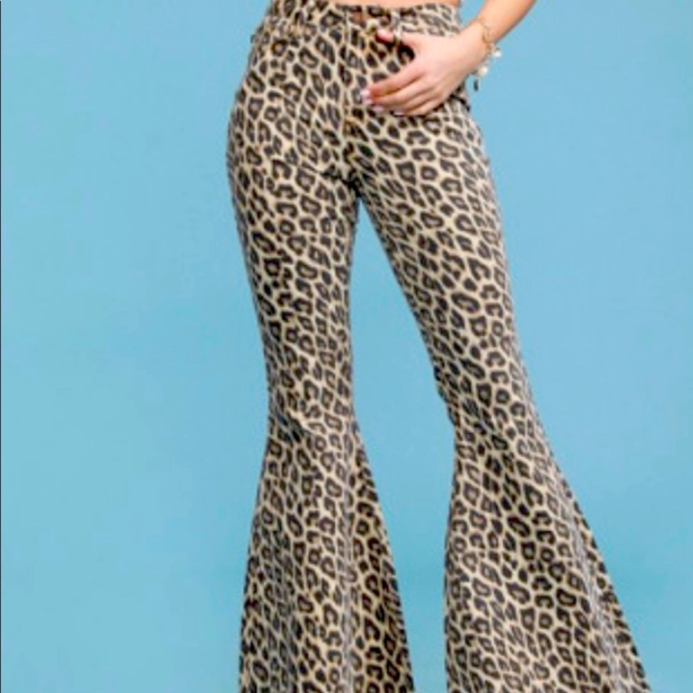 New Judy Blue Cheetah Super Flares